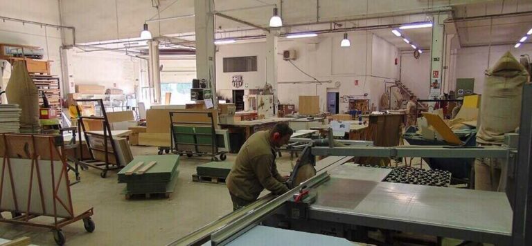 stands feriales Angle Exhibits Production Warehouse