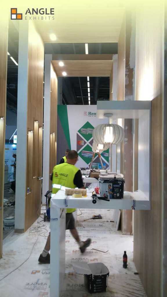 montaje stand presupuesto limitado cphi 2017