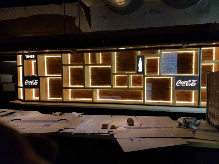 Mobiliario comercial personalizado